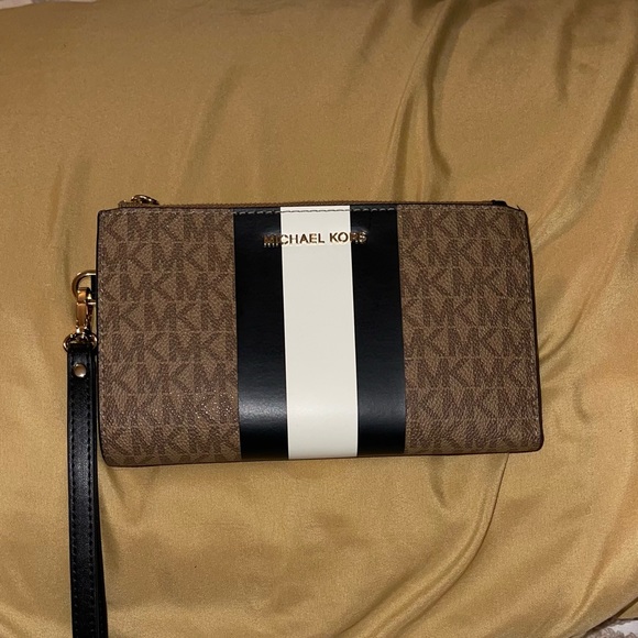 Michael Kors Large Double Zip Wallet / Wristlet with Blk/Wht Color Block - Picture 7 of 16